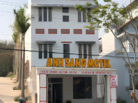 NHA NGHi Anh Sang Hotels in Duc Trong District