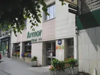 Brit Hotel l'Arrivée Guingamp Hotels in Guingamp