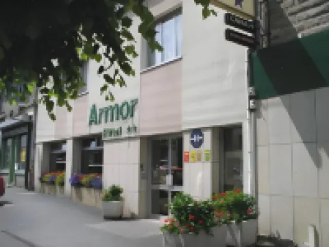 幹貢艾裏維布莉特酒店