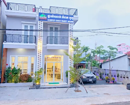 Kampot Coco Guest House Отели рядом с достопримечательностью «Wat Traeuy Kaoh»