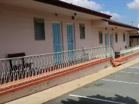 Rainbow Motel Queanbeyan Hotels in Queanbeyan East