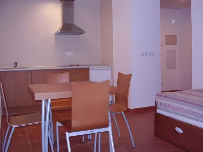 Apartamentos Montegorbea Các khách sạn gần Sierra Nevada (Granada)