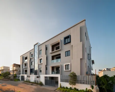 J Square Inn Отели рядом с достопримечательностью «Codissia Trade Fair Complex»