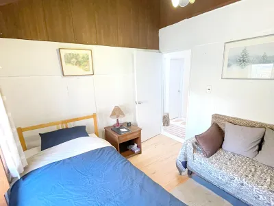Gallery Hara and Guest House