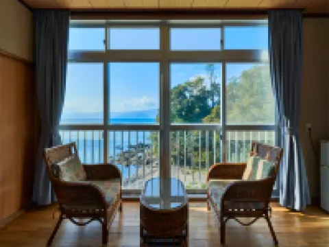 海辺のリゾート 碧い海 真鶴のホテル