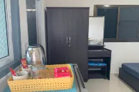 นา นนท์ เพลส