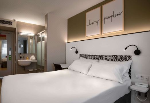 2. 호텔 베드포유 ..