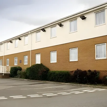 Days Inn by Wyndham Watford Gap