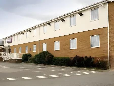 Days Inn by Wyndham Watford Gap