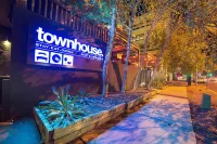 Townhouse Hotel