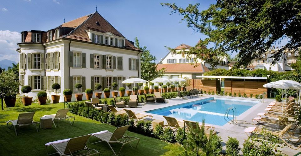 2. Hotel An..