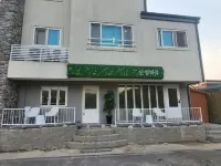 Sancheong Haru Pension Hotels near Saengcho International Sculpture Park