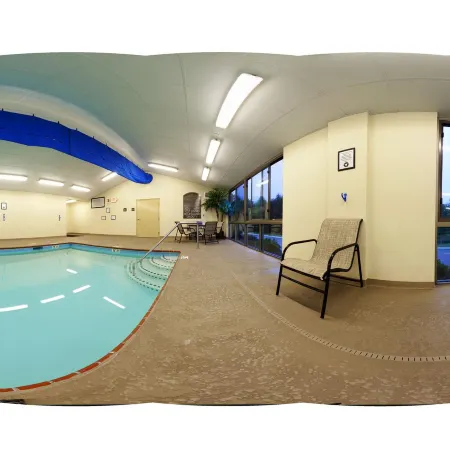 Holiday Inn Express & Suites MORRISTOWN by IHG