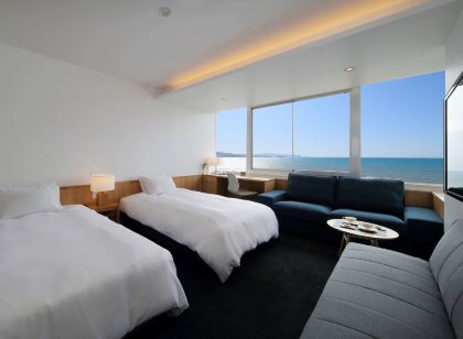 たてやま温泉夕日海岸昇鶴