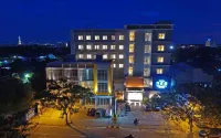Hotel NEO Cirebon by ASTON Отели рядом со станцией Железнодорожная станция Сиребона