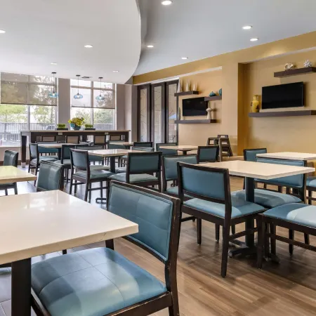 Comfort Suites Fort Lauderdale Airport South & Cruise Port