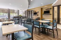 Comfort Suites Fort Lauderdale Airport South & Cruise Port - petit déjeuner