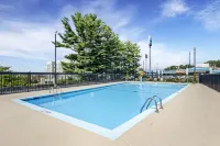 Best Western Thunderbird Motel - Pools
