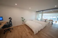 Resort Villa with 180Degree Panoramic Ocean View 鋸南町住宿飯店