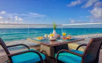 Sea Breeze Beach House All Inclusive by Ocean Hotels - فطور