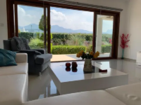 Highly comfortable family-friendly apartment in lovely area