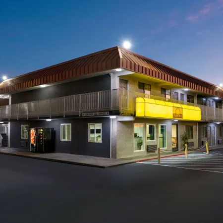 Days Inn by Wyndham Fresno South