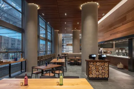 Hyatt Regency Seattle Отели рядом с достопримечательностью «Кафедральный собор Сейнт Марк Эпископал»