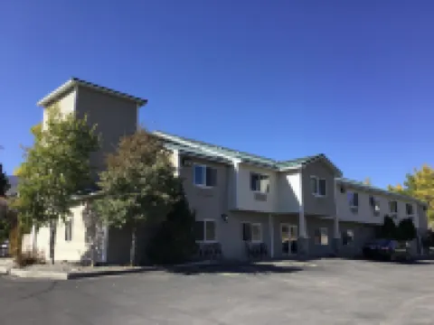 Super 8 by Wyndham Salmon Hotels in Lemhi County