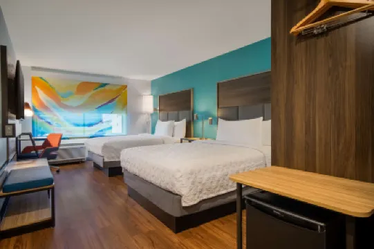 Tru by Hilton Merrillville Hotels in 