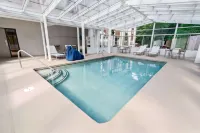 Country Inn & Suites by Radisson, Columbia Airport, SC - Parkplatz