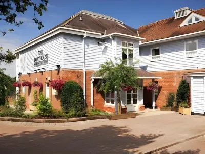 The Boathouse Hotels near Avon Riverside Station (Avon Valley Railway)