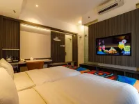 Grand Picasso Hotel Hotels near Slipi
