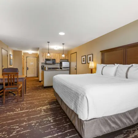 Best Western Premier the Lodge on Lake Detroit