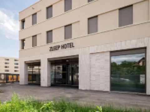 Zleep Hotel Lausanne-Chavannes Hotels near Bossons-Blecherette