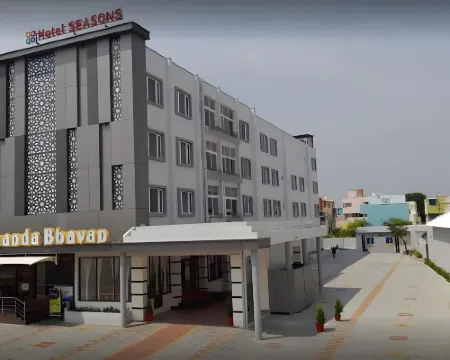 Hotel Seasons Hoteles en Distrito de Tiruvannamalai