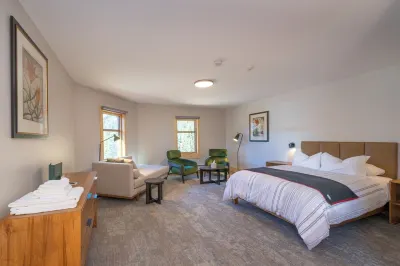 The Lodge at Bow Lake Hotels in der Nähe von Waterfowl Lakes