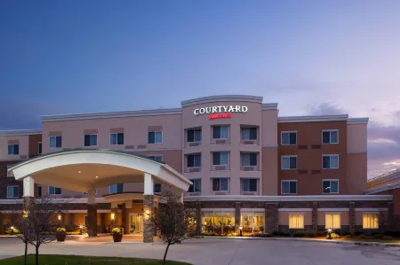 Courtyard des Moines Ankeny Отели рядом с достопримечательностью «Парк Хокай»