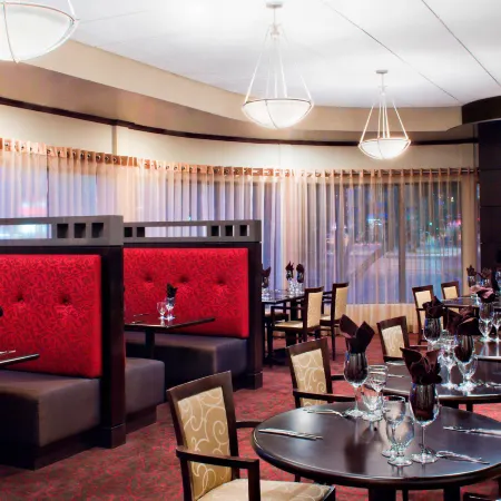 Four Points by Sheraton Winnipeg South