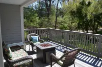 Plymouth Home, Pond and Private Beach Access