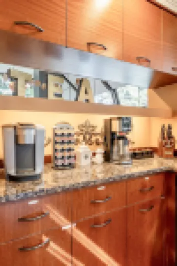 Lake front Glass house with Private Dock/Lake access/Kayak/Paddle board