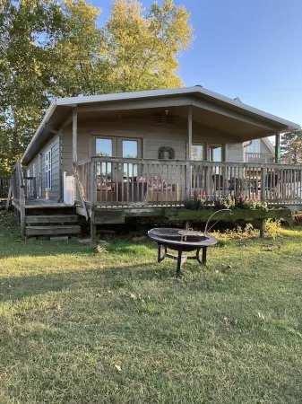 Experience Nature Near White River - Stay in Our Cozy 3-Bedroom Cabin