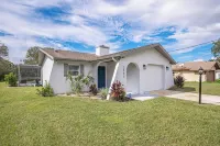 Weeki Wachee Pod Hotels near Mariner Village Center