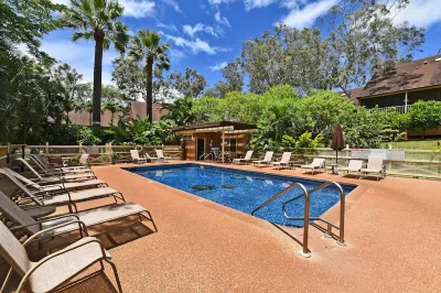 Aloha Getaway: Luxe Beachfront 3Bdm/2BTH Townhouse - Beautiful Beaches Out Front