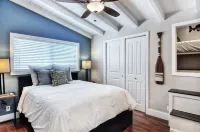 Clean & Close to Beach & Village with A/C-Loft & Garage