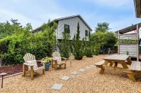 Nags Head Retreat- Walk to beach and sound, bikes and beach chairs included! 서프사이드 플라자 주변 호텔