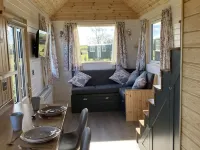The Cedar Tiny House Hotels in Eyemouth