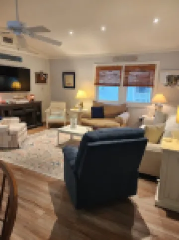 Sea Swept Cottage is a great beach cottage close to the beach and the sound.