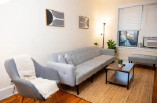 Hoboken Haven – Heart of town!