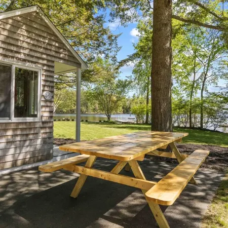 Sebago Breeze Lake House