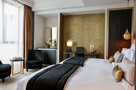 Niepce Paris Hotel, Curio Collection by Hilton